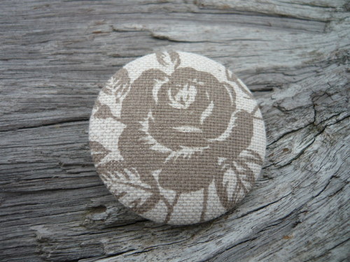 Buttonková brož Vintage Rose — foto 3
