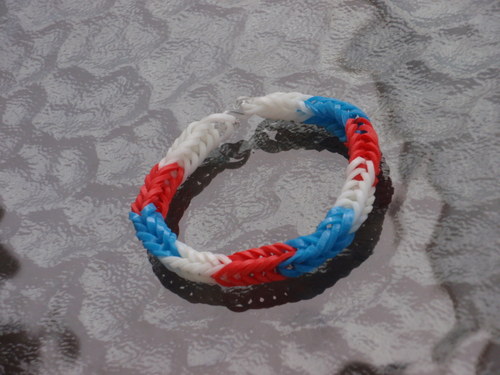 Náramek loom bands Čechy — foto 5