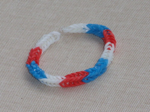 Náramek loom bands Čechy — foto 6