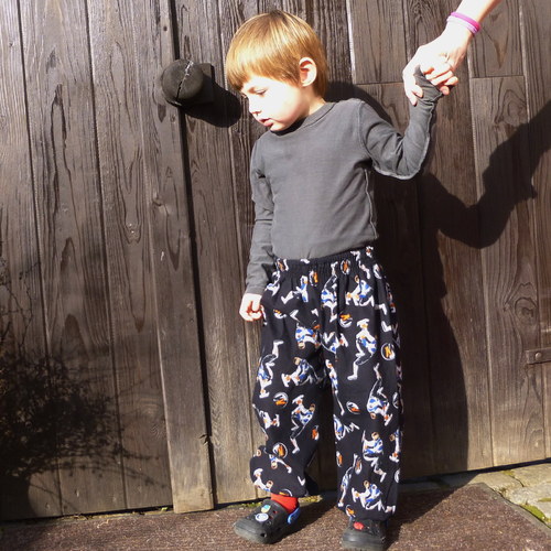 Dětské turecké kalhoty Superhrdina — foto 2