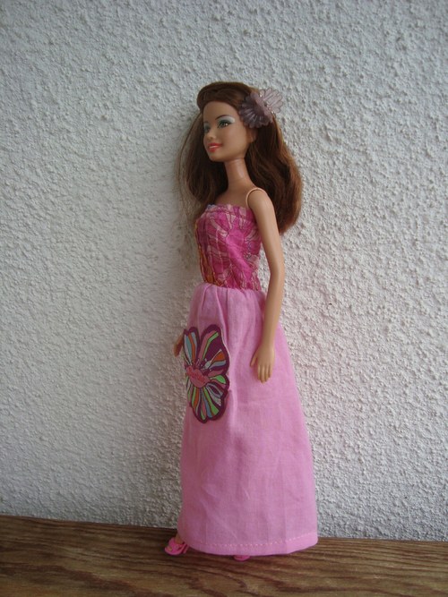 "BARBIE" šaty — foto 2