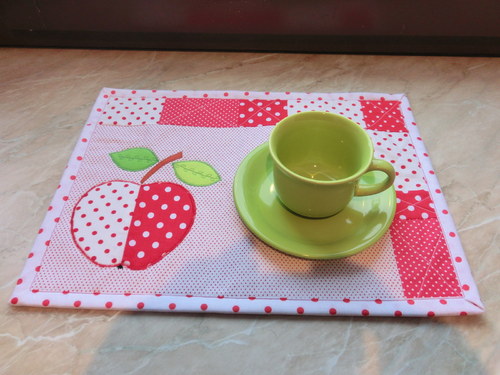 Prostírání jablíčkové - jen kousnout... — foto 2
