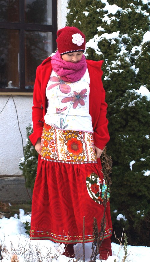 Sukne červená veselší. — foto 4