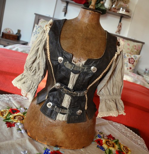 Jupénka zbojnická — foto 3