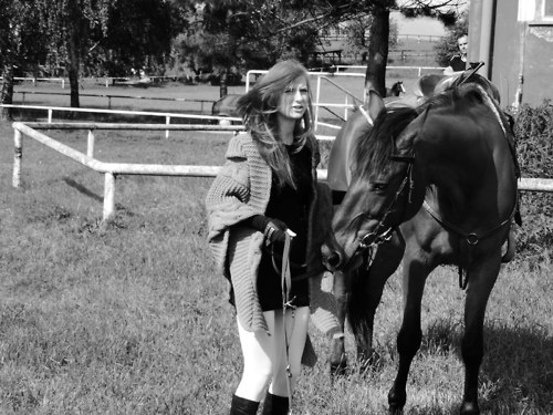 Pelerína, kolekce: Odkaz rodu — foto 5
