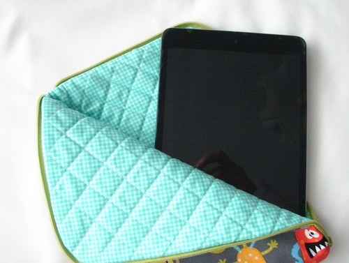 Příšerky - obal na tablet — foto 4