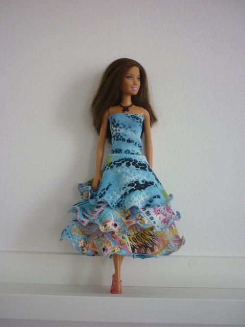 Šaty na panenku Barbie — foto 2