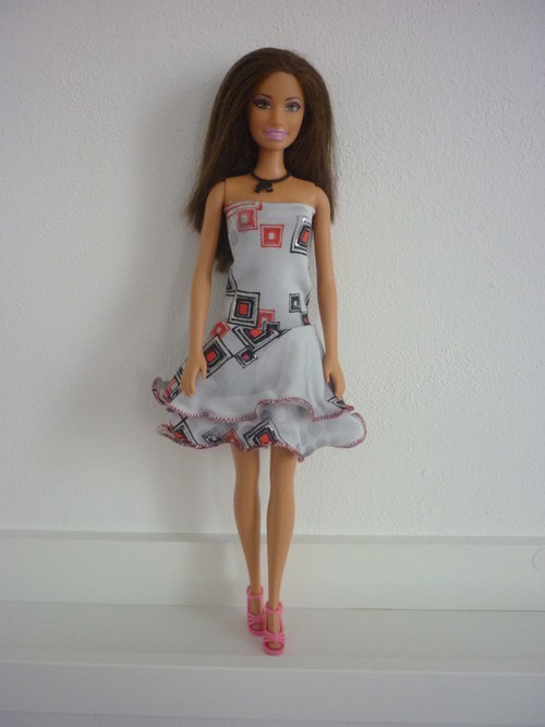 Šaty na panenku Barbie — foto 3
