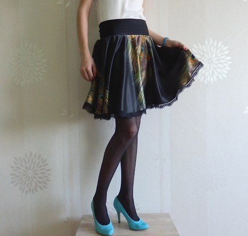 *Kolová paví sukýnka* — foto 2