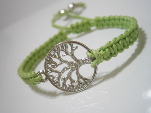 Tree náramek sv.zelený (macramé) — foto 2