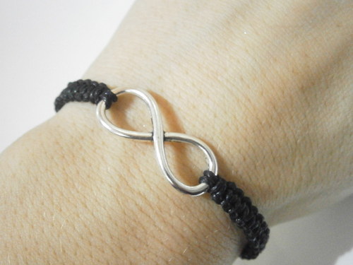 Infinity náramek černý (macramé) — foto 6