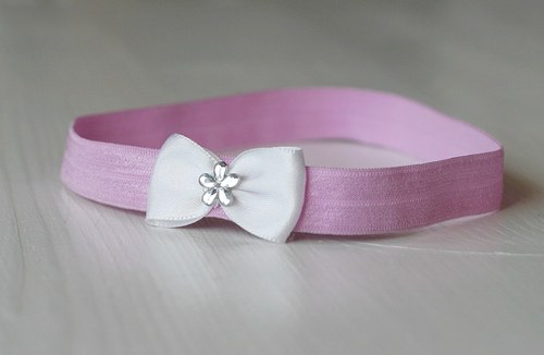 Čelenka pro newborn - bilá mini mašlička — foto 2