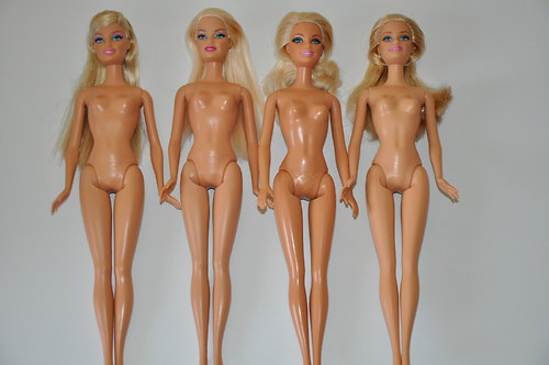 Barbie šaty Pro modroočku 16 — foto 4