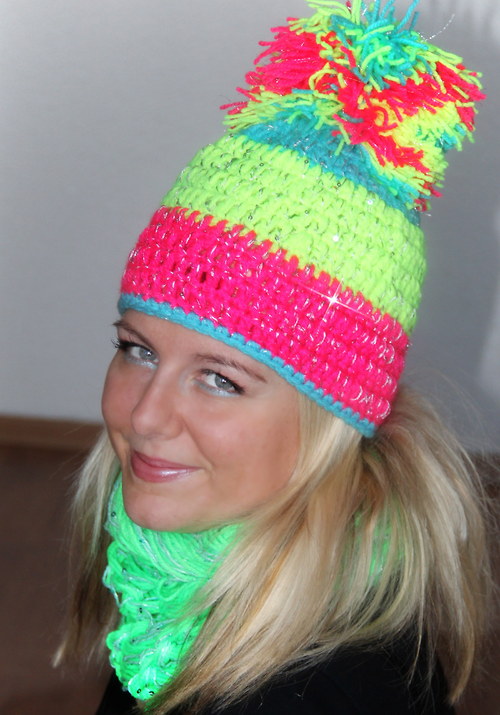 Třpytivý kulich NEON — foto 5