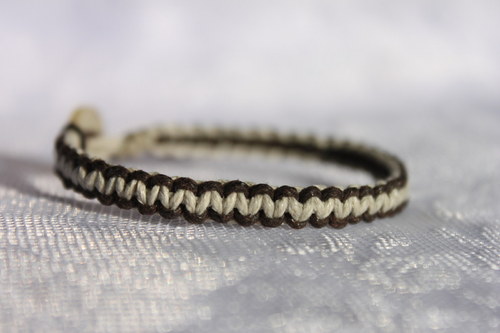 Přírodní.. Náramek macramé — foto 2