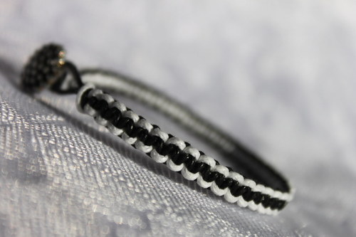 Černobílý.. Náramek macramé/shamballa — foto 4
