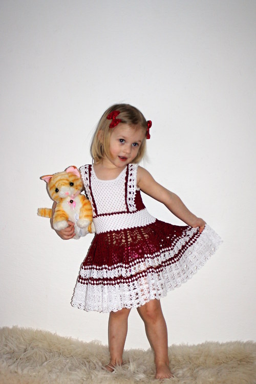 Vínovobílé šatičky — foto 2