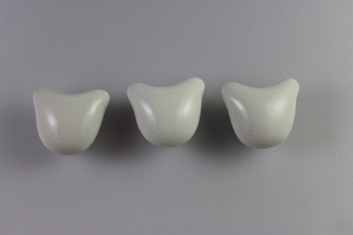 Porcelánová úchytka kočička — foto 4