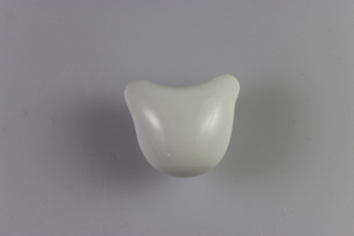 Porcelánová úchytka kočička — foto 5