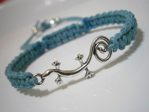 Náramek s ještěrkou - tyrkysový (macramé) — foto 3