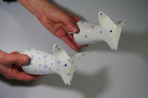 Porcelánový věšák — foto 3