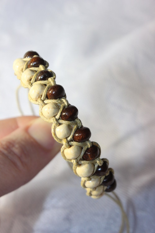 Přírodní.. Dvojřadý náramek macrame — foto 4