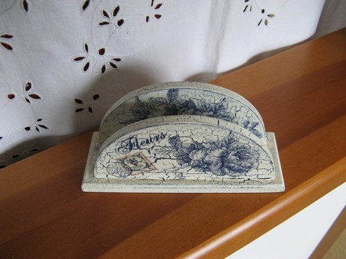 Stojánek na ubrousky - modrá růže — foto 2