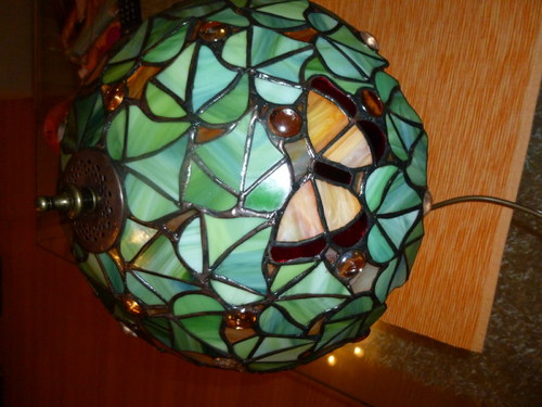 Lampa ,,Motýli v břečtˇanu — foto 3
