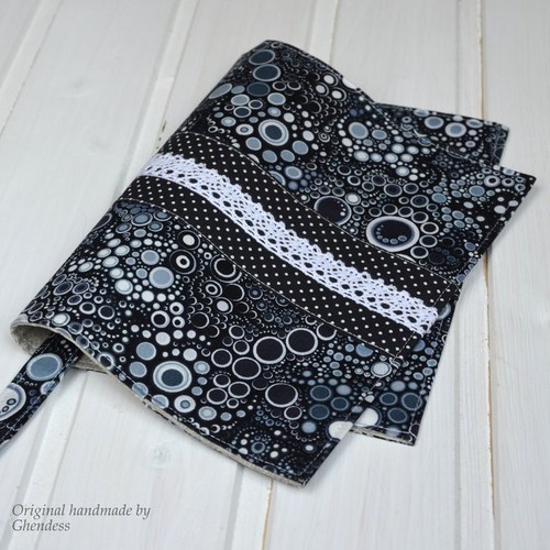 Obal na knihu - Black bubbles I — foto 6