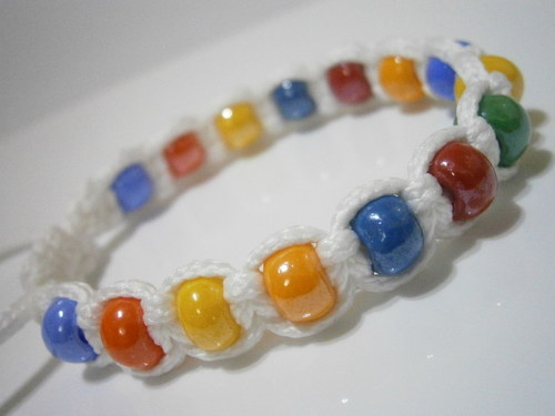 Barevný náramek (macramé) — foto 2