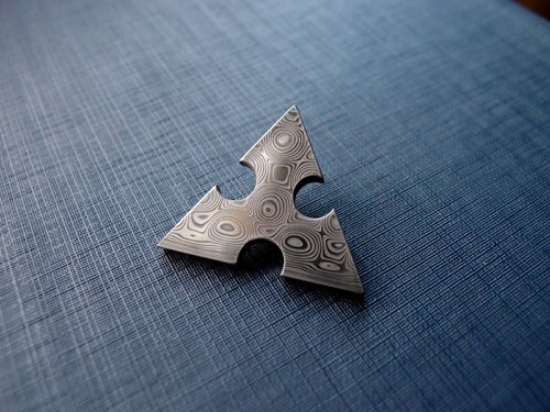 Damasteel Přívěsek Triangl — foto 2