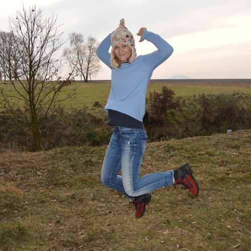 Ušanka knoflíková — foto 6