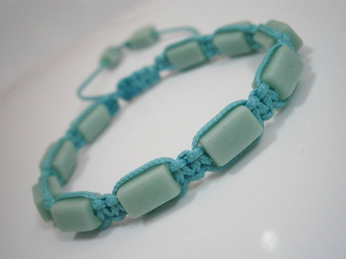 Tyrkysový náramek (macramé) — foto 3