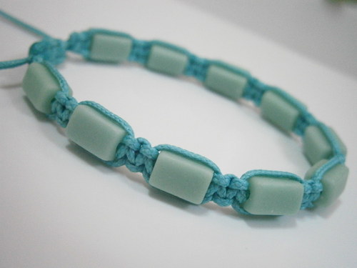 Tyrkysový náramek (macramé) — foto 4