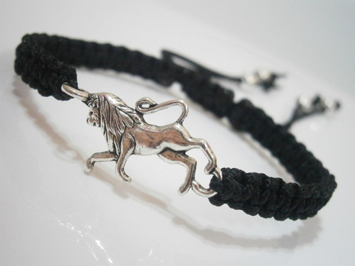 "Lev" náramek (macramé) — foto 3