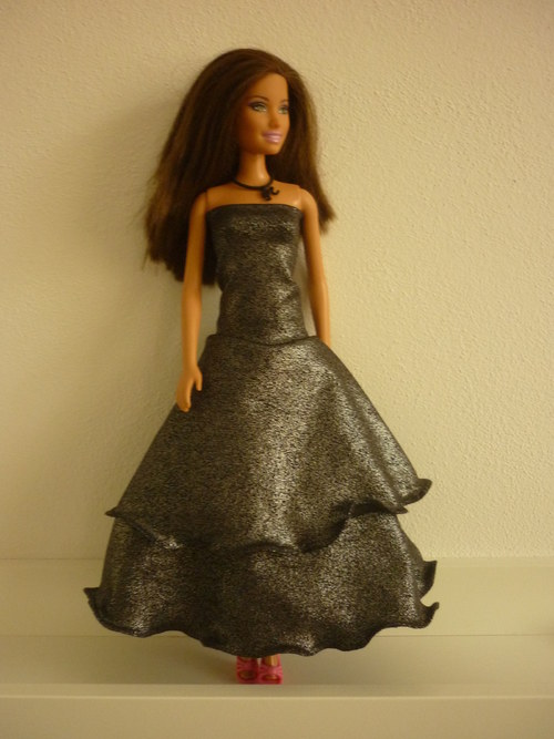 Šaty na panenku Barbie — foto 2
