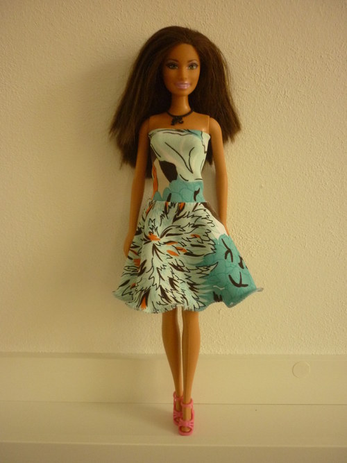 Šaty na panenku Barbie — foto 2