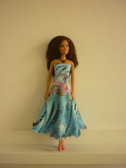 Šaty na panenku Barbie — foto 2