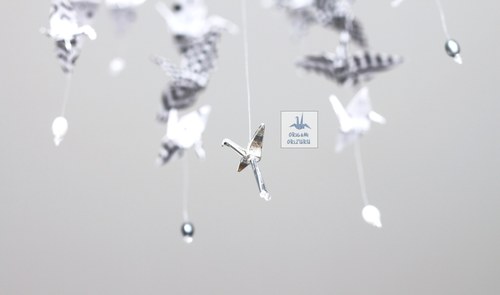 Černobílý origami orizuru dětský kolotoč — foto 2
