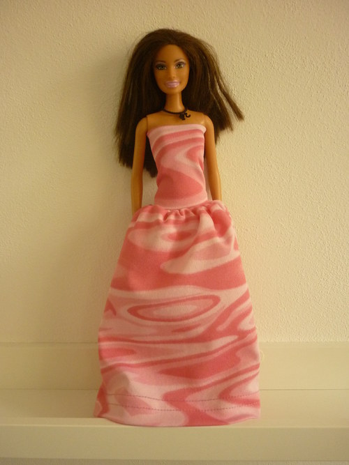 Šaty na panenku Barbie — foto 2