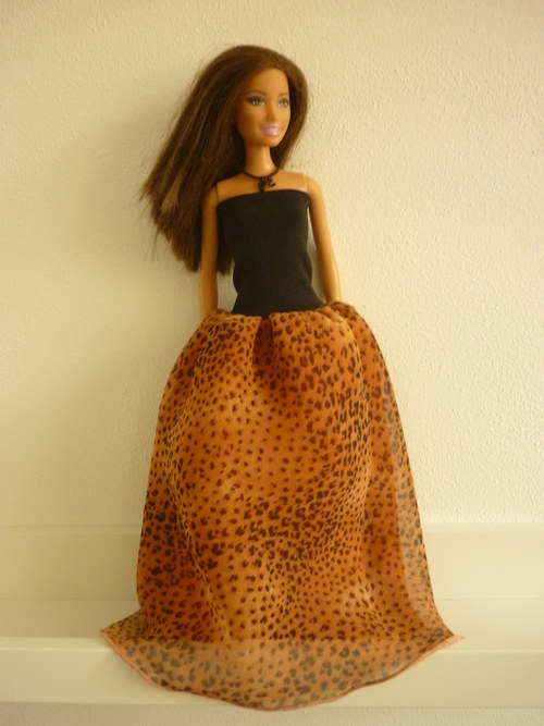 Šaty na panenku Barbie — foto 2