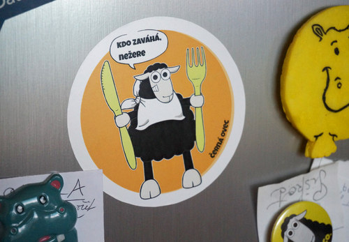Samolepka na ledničku "Kdo zaváhá..." — foto 5