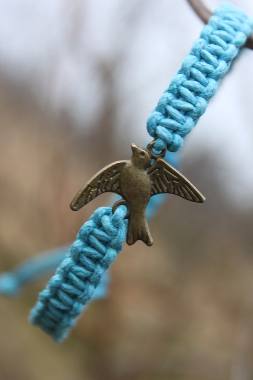 Vzhůru do oblak.. Náramek macramé — foto 6