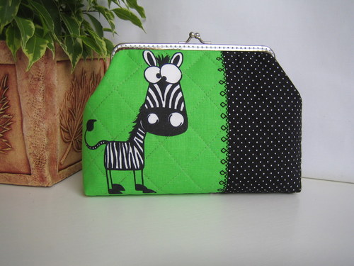 Vykulená zebra a puntíky :o) — foto 2