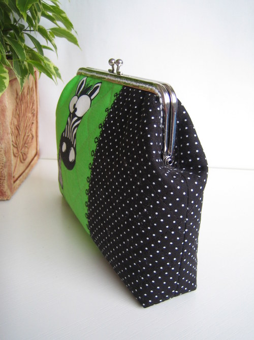 Vykulená zebra a puntíky :o) — foto 6