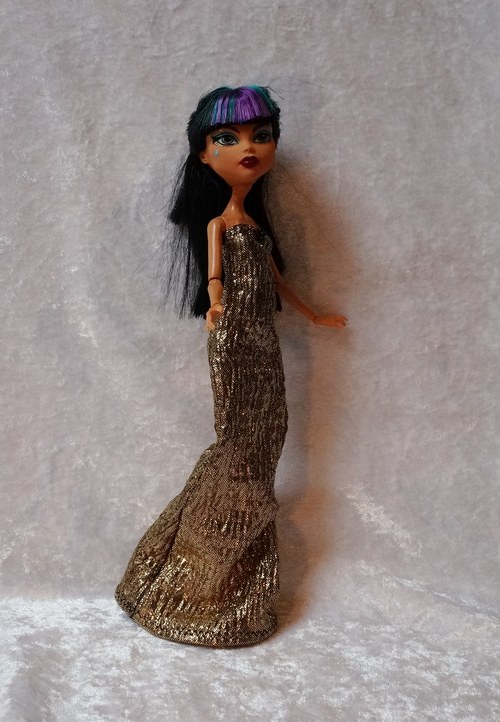 Cleo jde na půlnoční večírek — foto 4