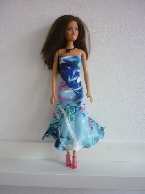 Šaty na panenku Barbie — foto 2