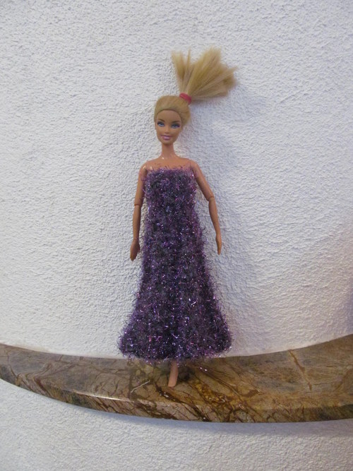 Fialové elegantní šaty — foto 3