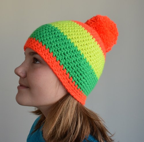 Čepice NEON ORANGE LEMON háčkovaná s bambulí — foto 6