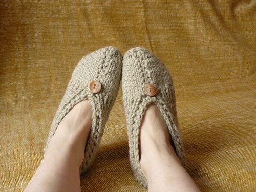 Papuče béžové s knoflíčkem — foto 3